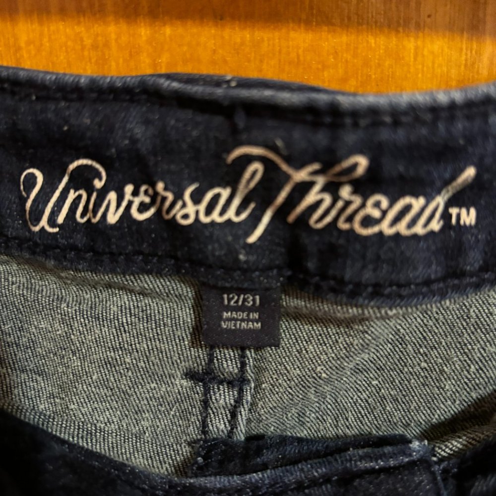 Universal Thread Dark Blue Jean Shorts - Picture 11 of 12